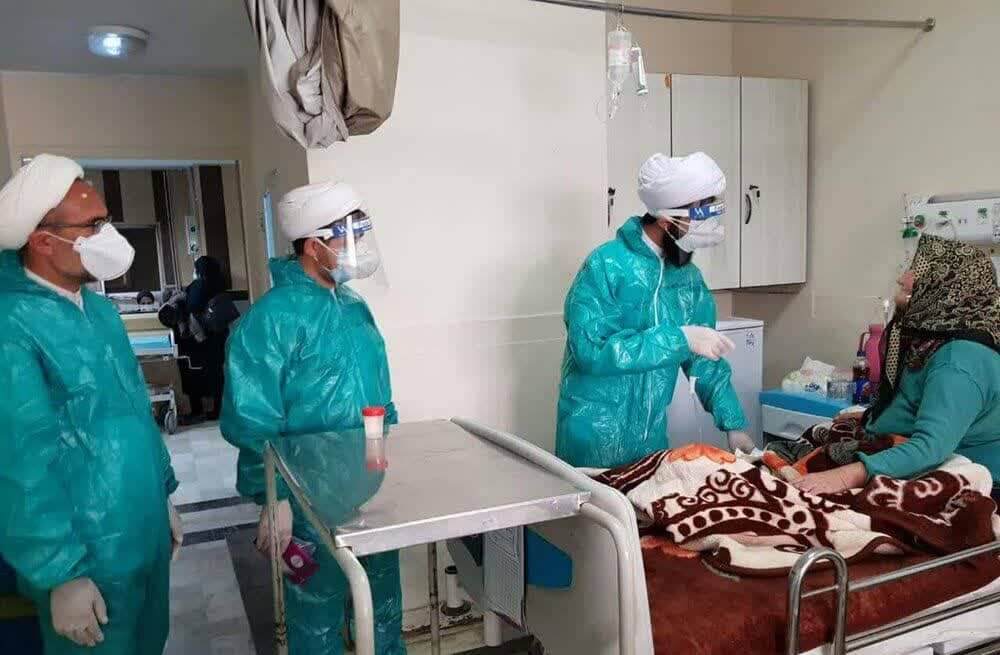 فعالیت جهادی ۳۰۸ طلبه و روحانی در ۴ بیمارستان قم